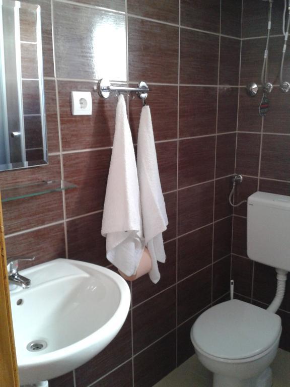 Waterfront Apartments Tisno Quarto foto